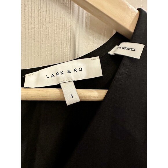 Lark‎ & Ro V Neck Ruffle Half Sleeve  Sheath Black Size 4 Little Black Dress EUC - Picture 2 of 7
